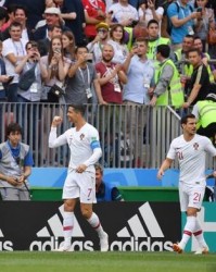  克莱蒙门将神勇发挥，多次扑救力保球队不败