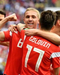  热那亚保级生死战，老将潘德夫替补建功救主  