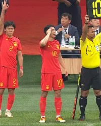  升班马首战逼平劲旅爆冷门  