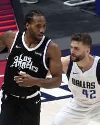  乔治34分对飙东契奇，快船胜独行侠  