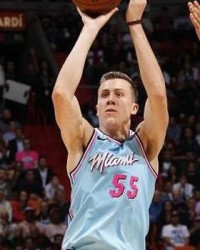  阿德巴约20+20，热火加时胜魔术