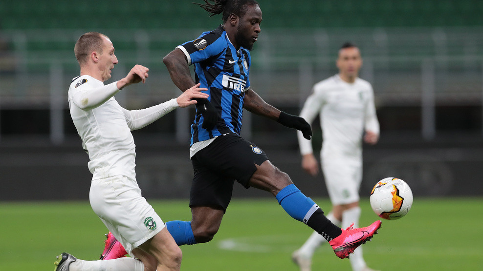  国际米兰门将低级失误导致欧联资格生变  