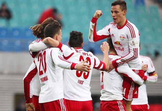  多特蒙德绝杀莱比锡红牛终结对手不败  